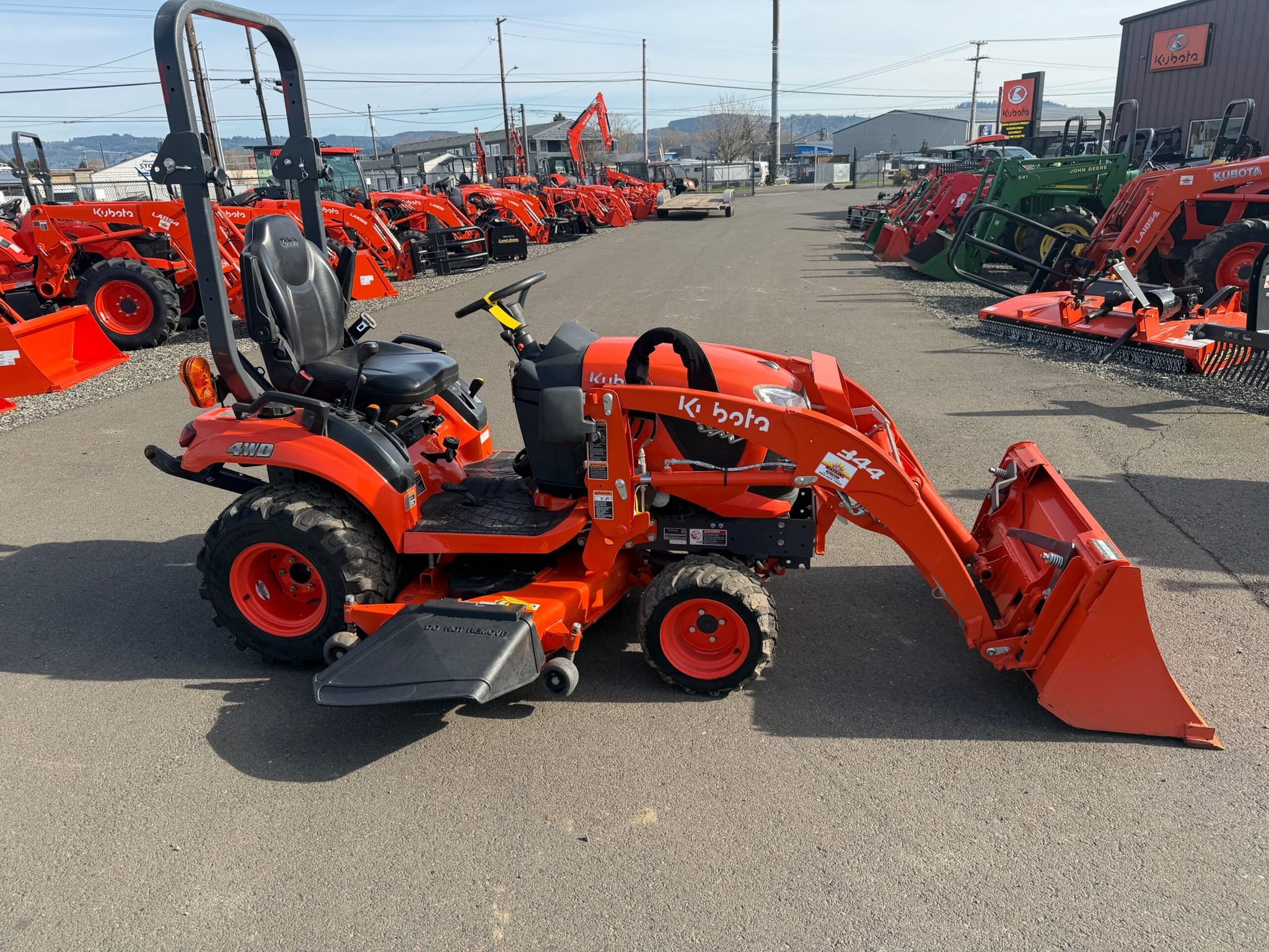Kubota BX2680V-1 Tractor and LA344S Loader does not include mower deck