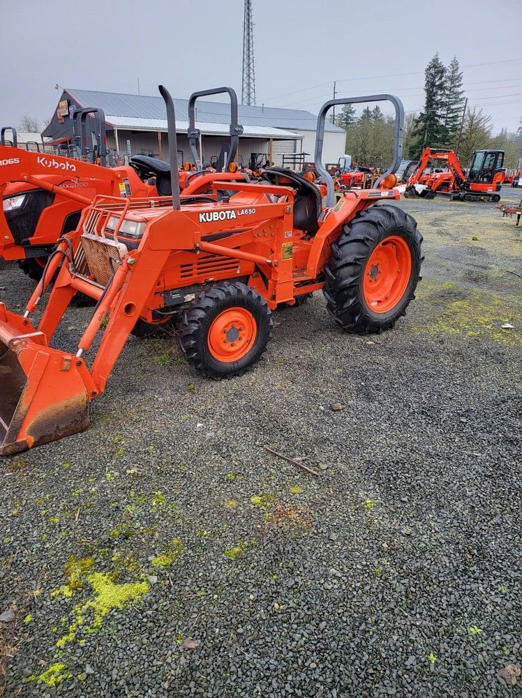 Kubota L3650 Tractor & Loader