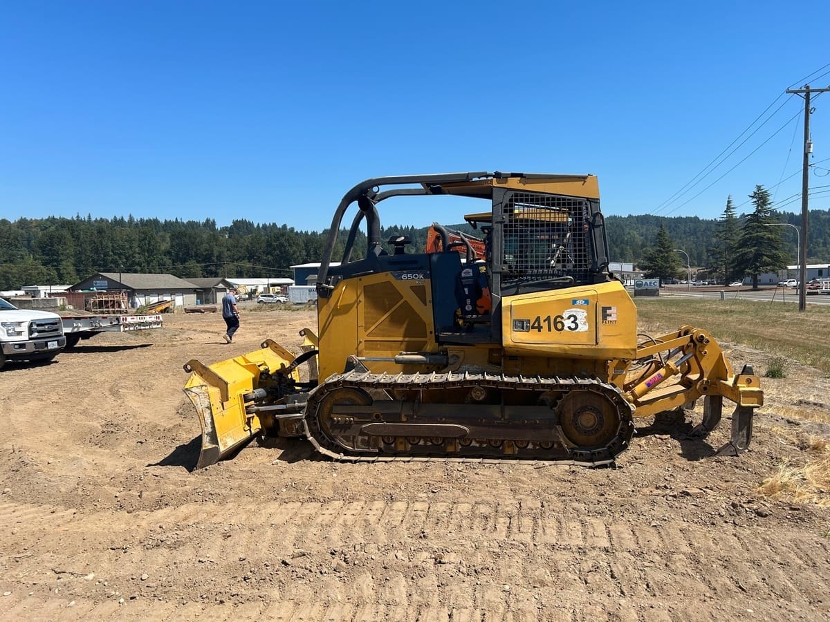 Dozer 650K Dozer W/ Rippers - Watkins Tractor & Supply Co.